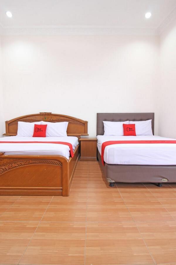 Hotel Reddoorz Near Umy Yogyakarta à Ngabean Extérieur photo