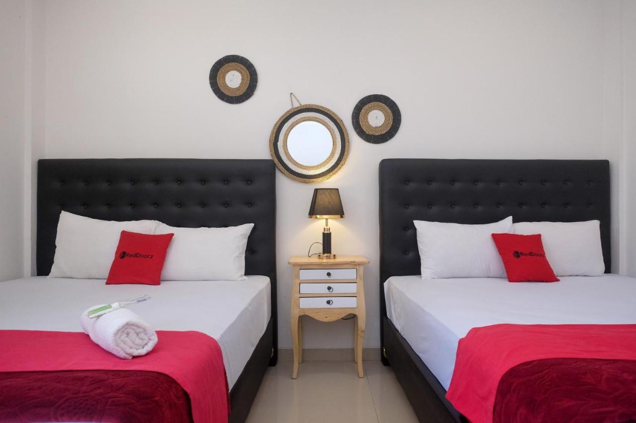 Hotel Reddoorz Near Umy Yogyakarta à Ngabean Extérieur photo
