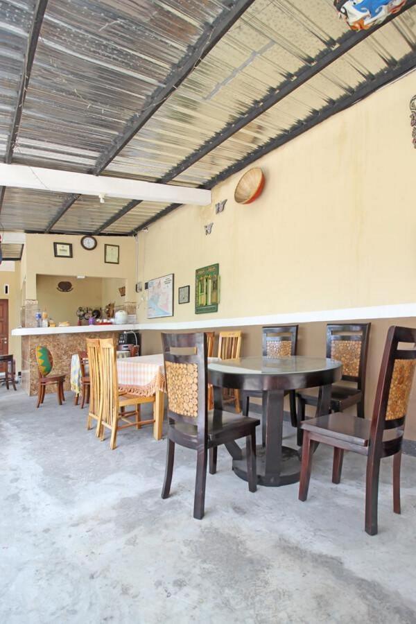 Hotel Reddoorz Near Umy Yogyakarta à Ngabean Extérieur photo