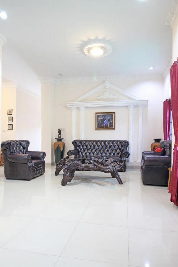 Hotel Reddoorz Near Umy Yogyakarta à Ngabean Extérieur photo