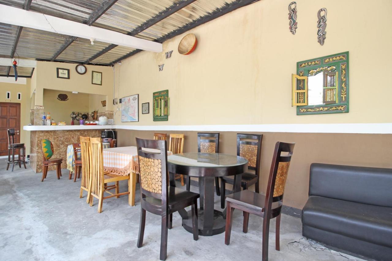 Hotel Reddoorz Near Umy Yogyakarta à Ngabean Extérieur photo