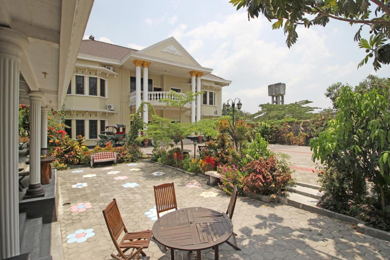 Hotel Reddoorz Near Umy Yogyakarta à Ngabean Extérieur photo